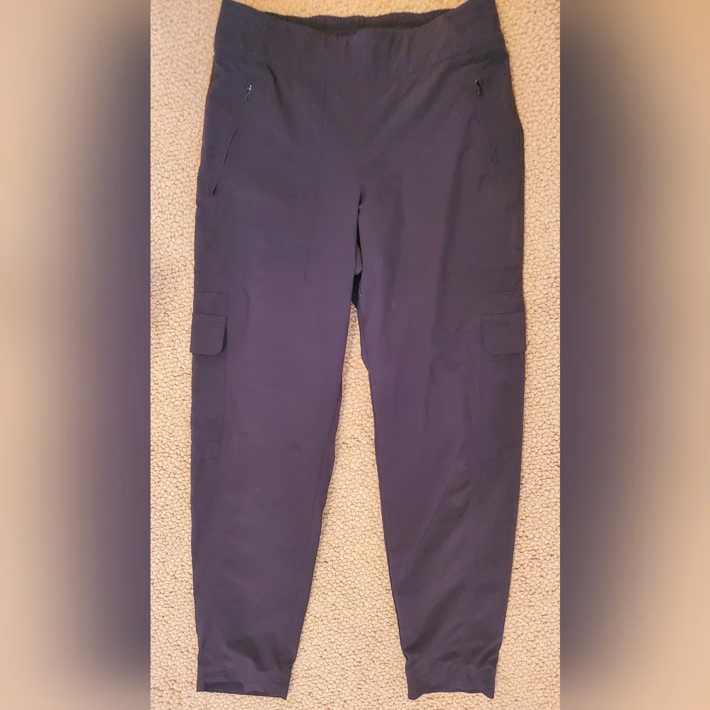 Athleta Chelsea Women's Cargo Lined Pant Jogger Black Athleisure Performance 2P